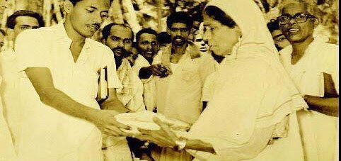 Pinarayi an Old Pic